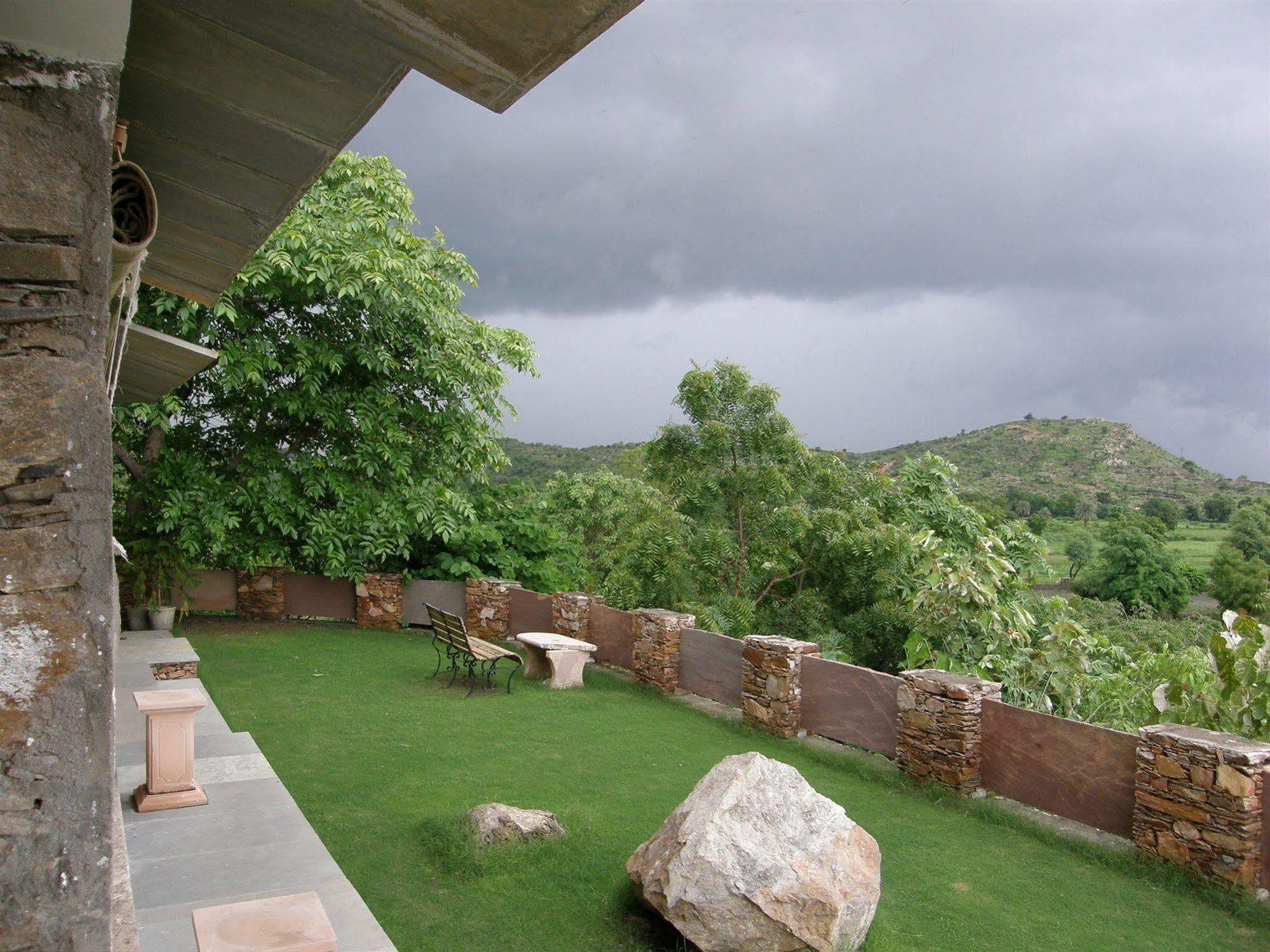 Devra Udaipur Exterior foto