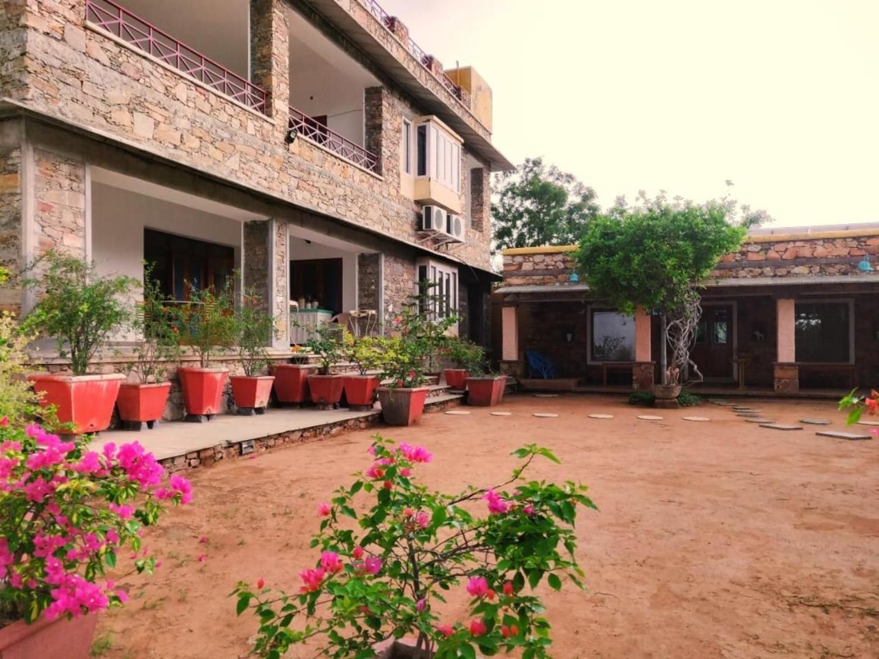 Devra Udaipur Exterior foto